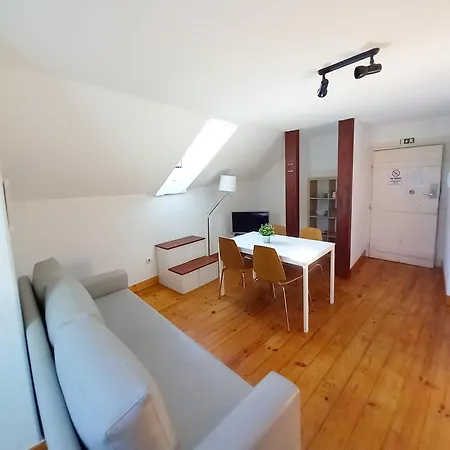 Cais Do Sodre (adults Only) * Lisbona