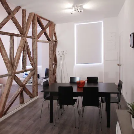 Cais Do Sodre (adults Only) * Lisbona